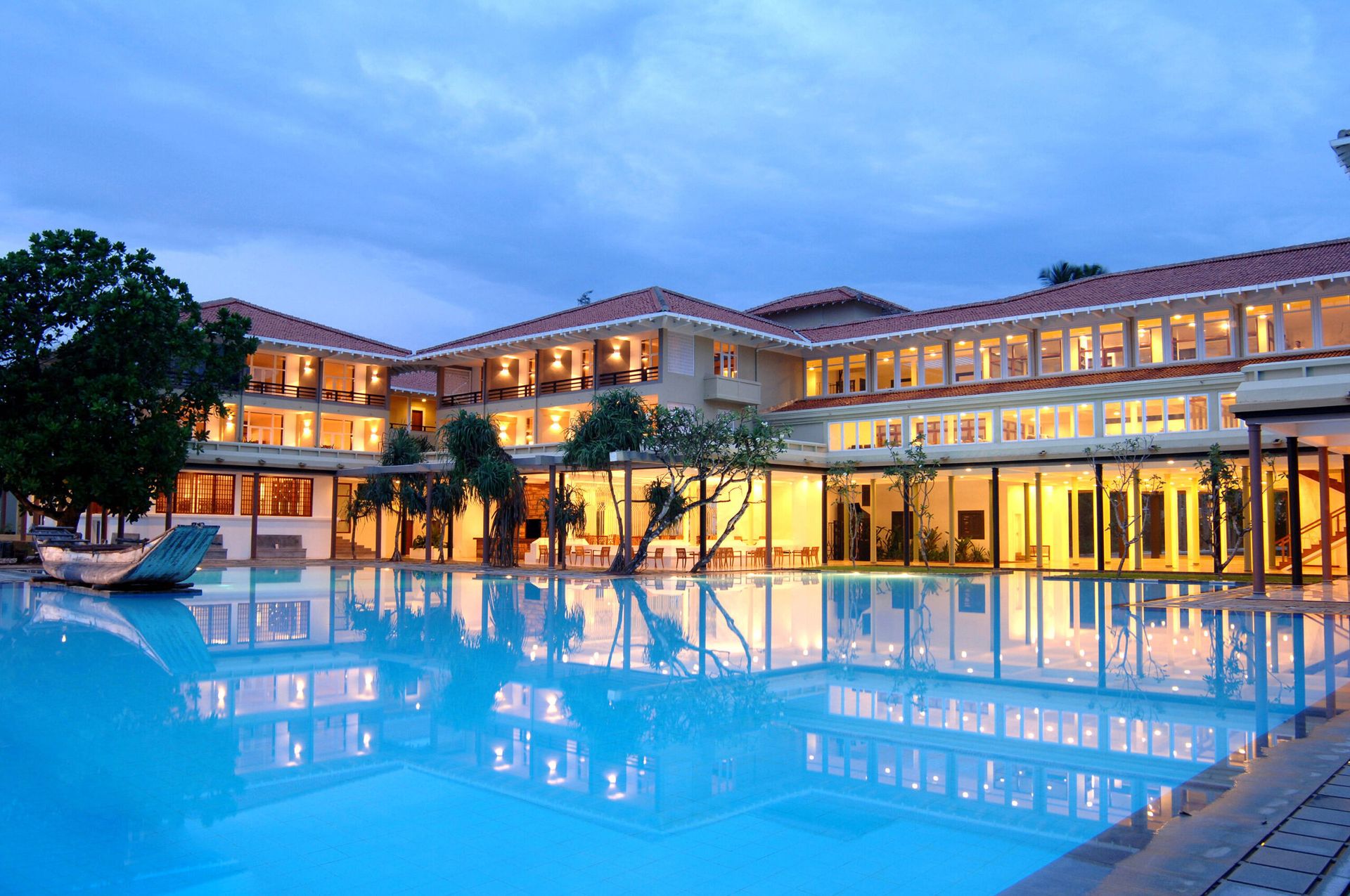 The Four Blues of Heritance Ahungalla: A Geoffrey Bawa Masterpiece