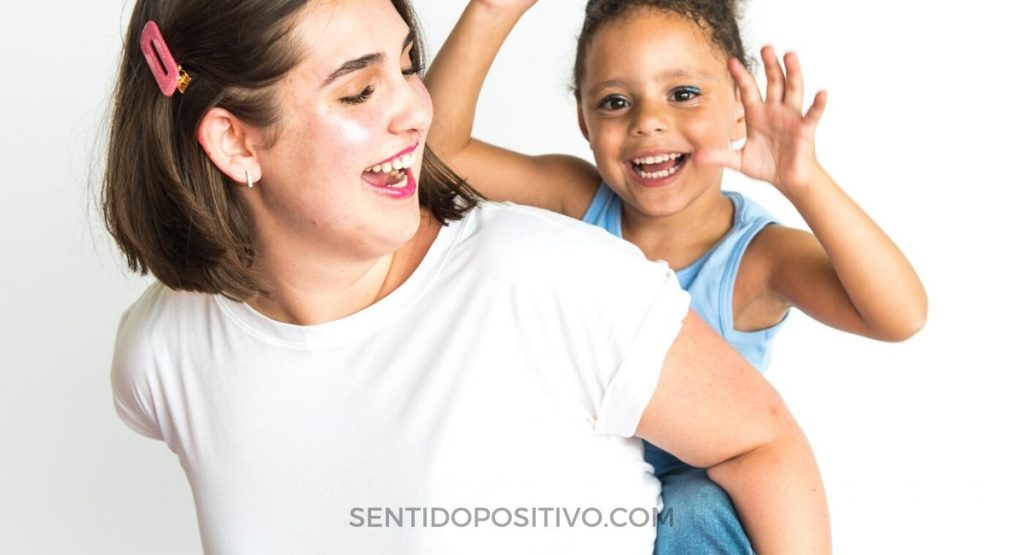 Niños felices: 10 cosas que hacen a los niños más felices