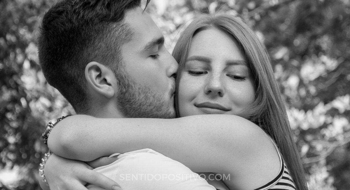 Enamoramiento: 7 señales de que está enamorado de ti, aunque no lo diga
